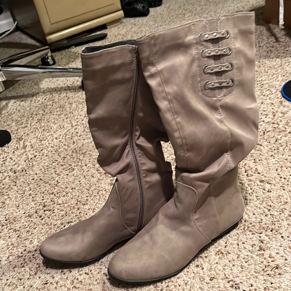 CLIFFS Gray Calf Boot